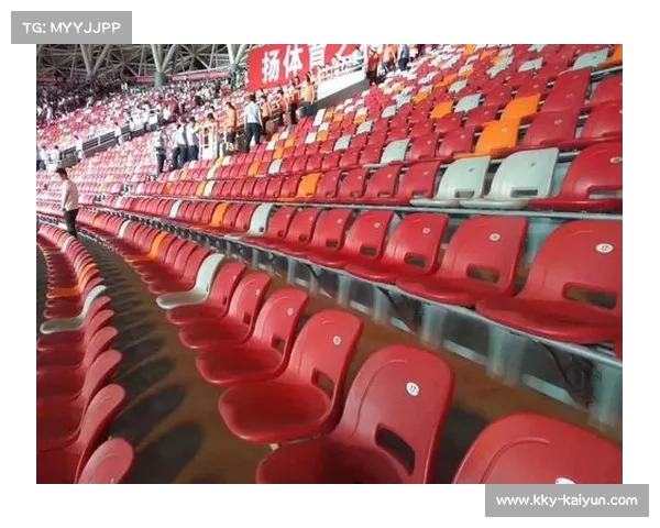 加乐镇排球联赛实践新风尚，观众为主客队同献掌声